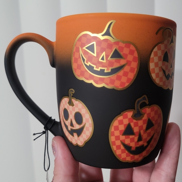 Cobwebs & Cauldrons Orange Checkered Pumpkins Halloween Mug - Picture 6 of 6